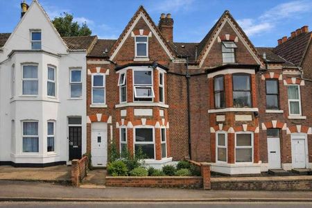 Cardiff Grove, Luton, LU1 - Photo 5