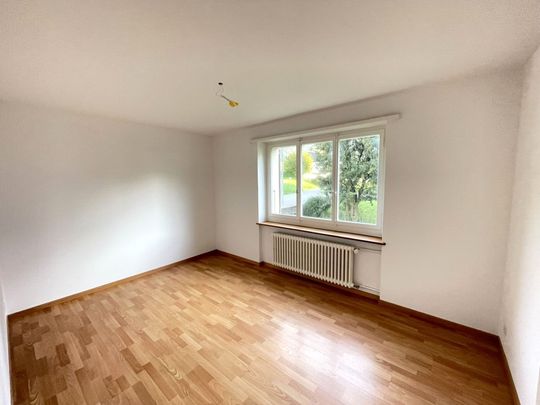 Corgémont, nice 3-room apartment on the ground floor with balcony - Photo 1