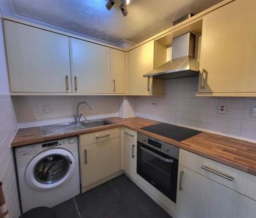 2 bedroom maisonette to rent - Photo 6