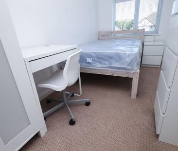 4 bedroom apartment to rent - Photo 5