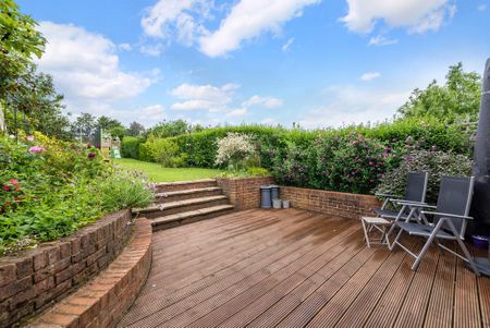 5 bedroom semi-detached house to rent - Photo 3