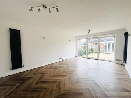 2 bedroom detached bungalow to rent - Photo 2