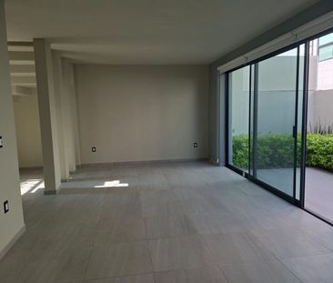 Casa en Renta en Valle Imperial, Zapopan - Photo 1