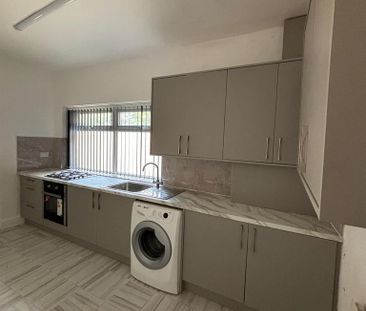 4 bedroom terraced house to rent - Photo 2