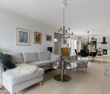 Långrevsgatan, Saltsjöbaden - Photo 1