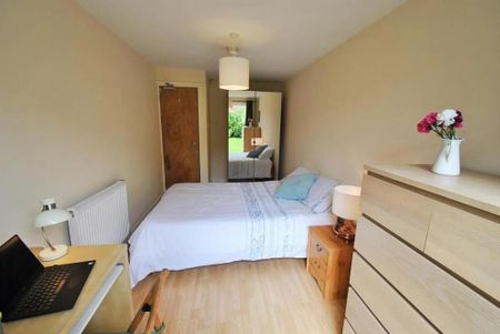 5 bedroom terraced house to rent - Photo 5