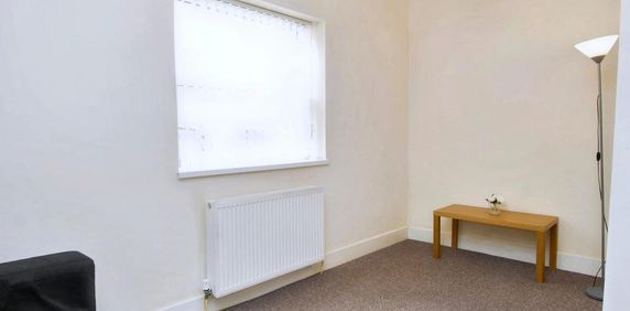 1 bedroom house to rent - Photo 2