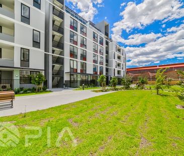 Nearly Brand New Luxury Two Bedrooms Apartment for Lease. - Photo 1