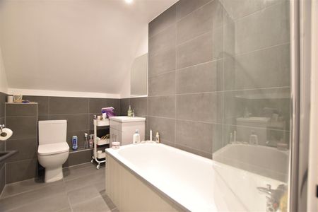 248 Cobham Road, Fetcham, Leatherhead - Photo 5