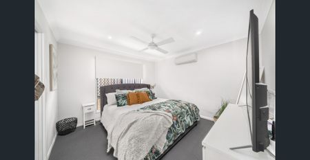 FANTASTIC FAMILY HOME WITH 2 LIVING! - Photo 2