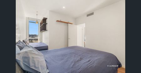 HEART OF QV1 - NORTH-FACING RENOVATED APARTMENT - Photo 5