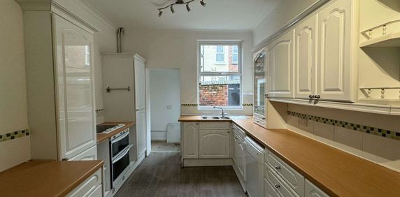 Shared house next to Newsham Park - bills included - Photo 2