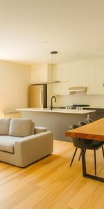 2 chambres lumineux avec grand balcon privé sur ruelle - Photo 4