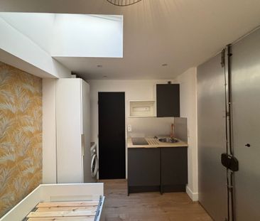 Location Appartement 1 pièce 9m² LYON 7ème - Photo 4