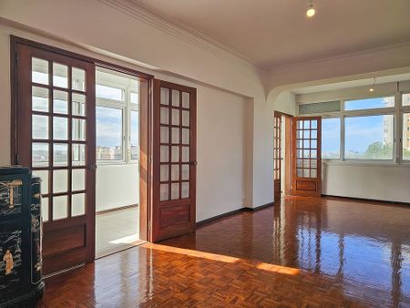 Lisboa, Lisbon 1400-407 - Photo 3