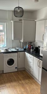 4 Bed Terraced House, Moseley Road, M14 - Photo 3