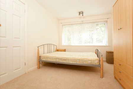 Newly refurbished 1 Bed Westbourne - Photo 4