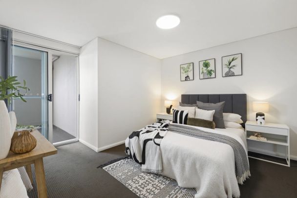 Elevated Ground Floor With Study In Ideal Location - Photo 1