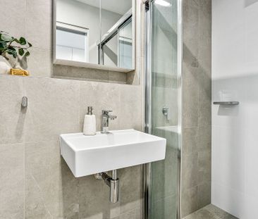 Furnished Studio Apartment - Bills Included - Photo 2