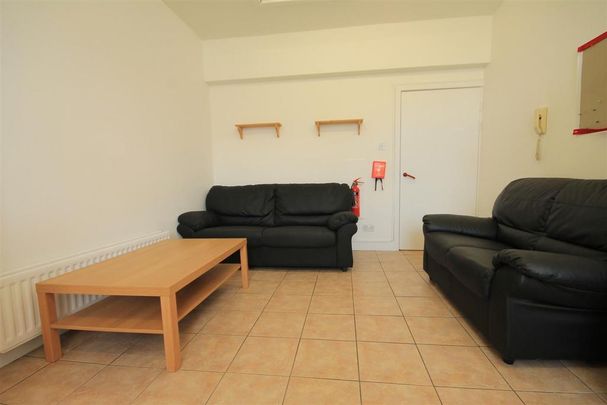 6 bedroom apartment to rent - Photo 1