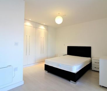 Studio to rent - Photo 3