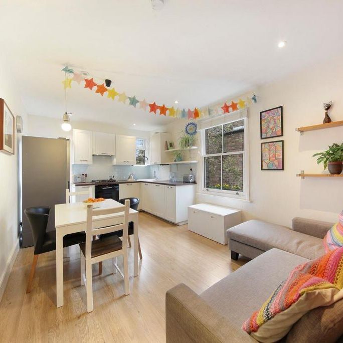 2 bedroom flat to rent - Photo 1