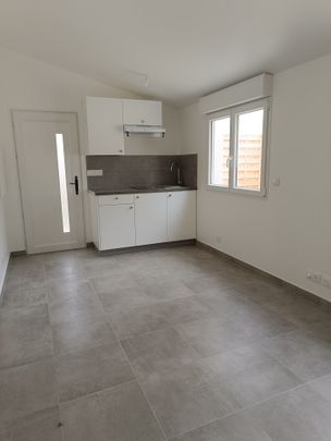 Location Appartement 1 pièce 17m² ST MAUR DES FOSSES 94210 - Photo 1