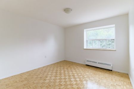 1 Bedroom - Photo 3