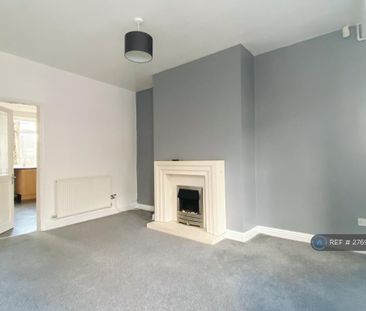 2 bedroom terraced house to rent - Photo 2