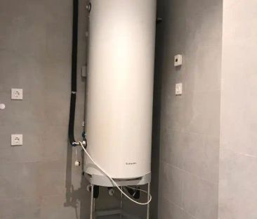 Piso de alquiler en Centre - Photo 2