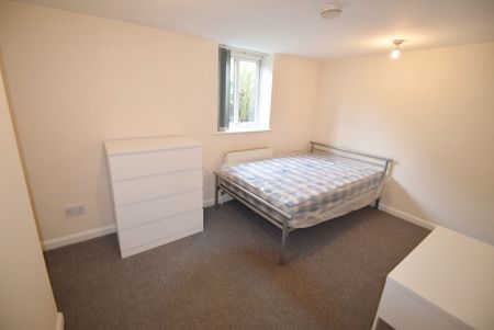 4 bedroom house share to rent - Photo 3