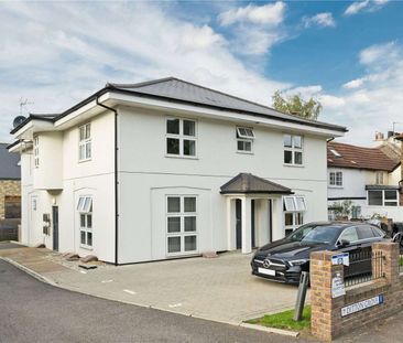 Modern one bedroom apartment, 0.3 miles from Esher Train Station, p... - Photo 2