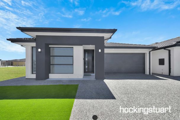 Beautiful family home in Beveridge - Photo 1