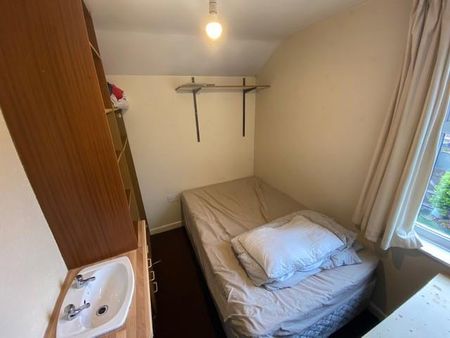 4 bedroom private hall to rent - Photo 2