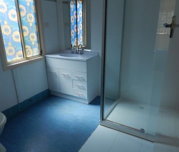 QUIET REAR UNIT - Photo 2