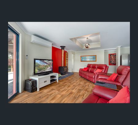 8 Clare Row, College Grove, WA 6230 - Photo 4