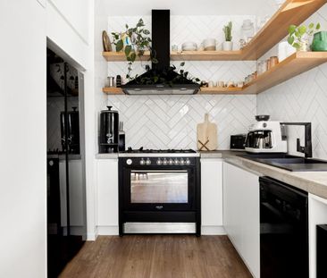 3 Bedroom Home in Sought after Sunshine Cove&excl; - Photo 6