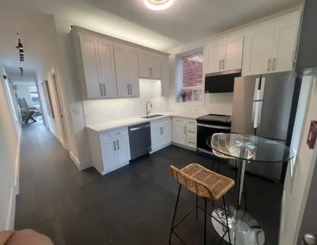 307 1/2 Barton Street East, Hamilton, Ontario, Canada, L8L 2X4 | 307 Barton Street East, Hamilton - Photo 1