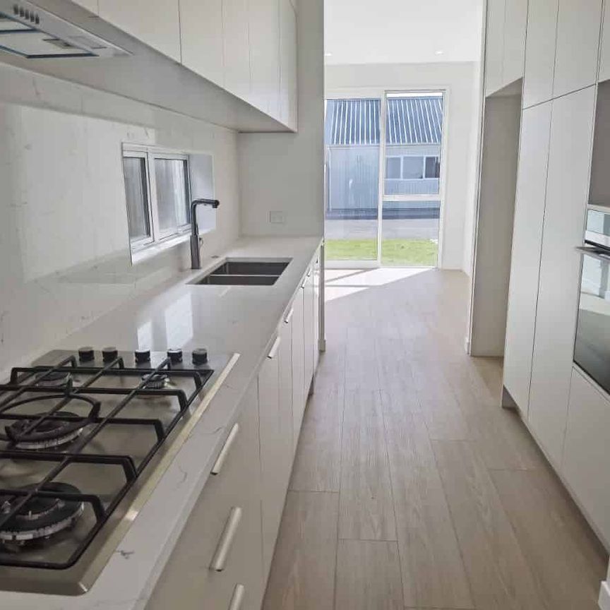 Karaka - 4 Bedrooms with 3 Bathrooms - Photo 1