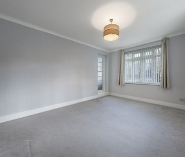 Brook Lodge, North Circular Road, NW11 - Photo 3