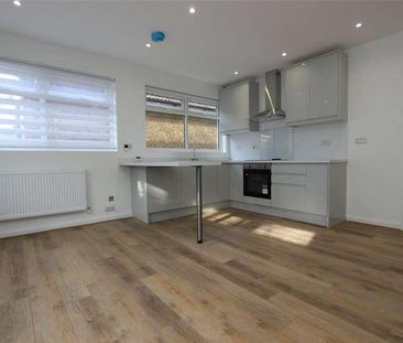 (rear) Main Road, Hockley, Essex, SS5 - Photo 2
