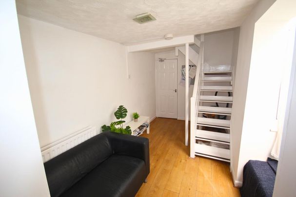 5 bedroom detached house to rent - Photo 1