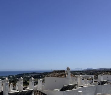 2 Bedroom Apartment For Rent in Valle Romano, Málaga - Photo 5