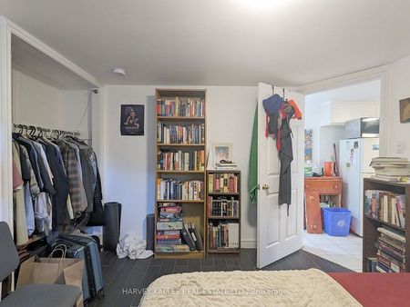 For Lease - 107 Concord Avenue Unit# Basement Rear, Toronto, Ontario - Photo 3