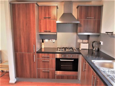 82 Barrland Street South Side - Photo 4