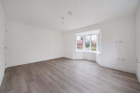 3 bedroom semi-detached house to rent - Photo 2