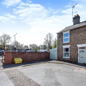 1 bedroom terraced house to rent - Photo 2