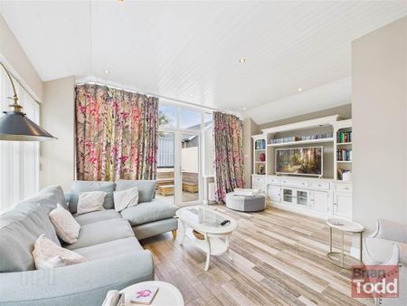 Bay Road, Carnlough, Ballymena, BT44 0HQ - Photo 2