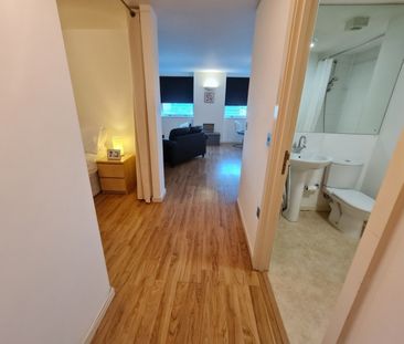 1 bed Apartment for Rent - Photo 1