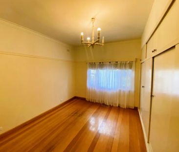 2 Bed, 1 Bath - Photo 5